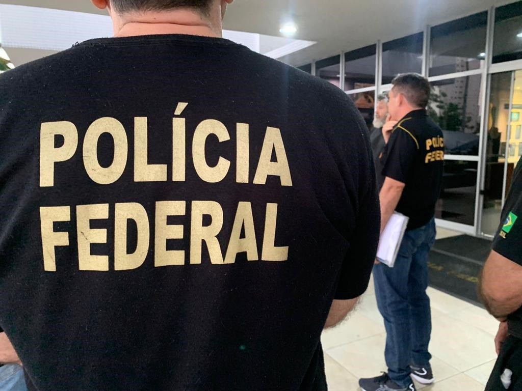 PF cumpre mandados contra grupo liderado por francês suspeito de crime financeiro em Fortaleza