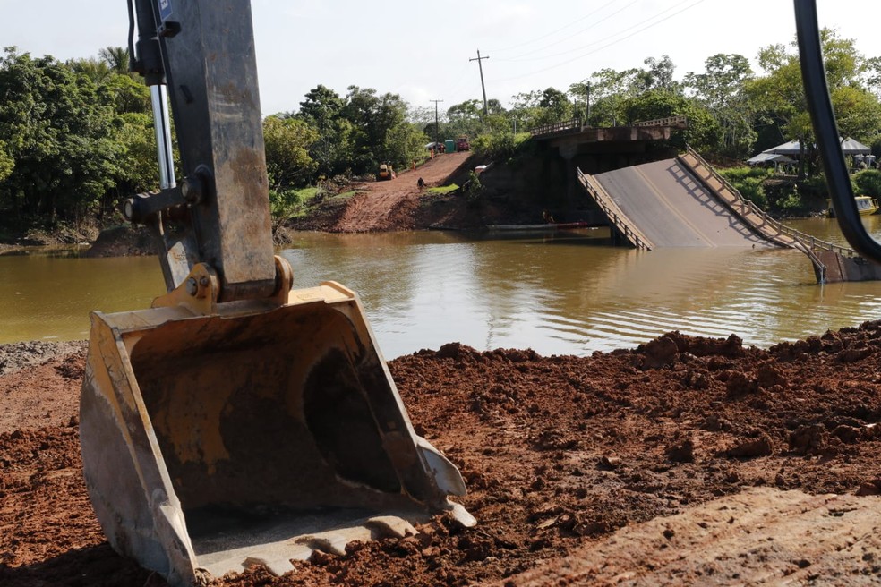 Região onde ponte sobre o Rio Curuçá desabou no Amazonas. — Foto: Secom