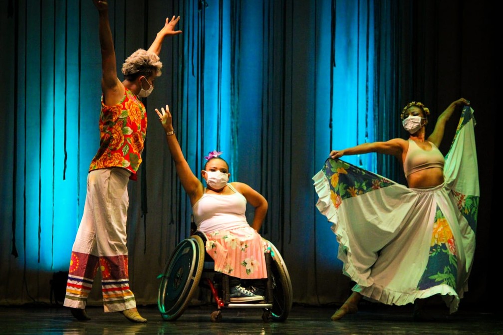 Entre as atrações estavam a Orquestra de Câmara do Amazonas e Balé Folclórico do Amazonas, com a participação de grupos e artistas convidados.  — Foto: Denise Pêgo/Sejusc