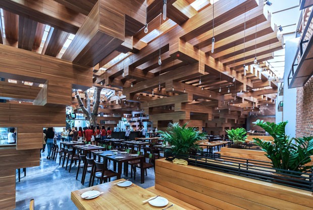 Restaurante preserva a essência vibrante de Hanói (Foto: Nguyen Tien Thanh / Divulgação)