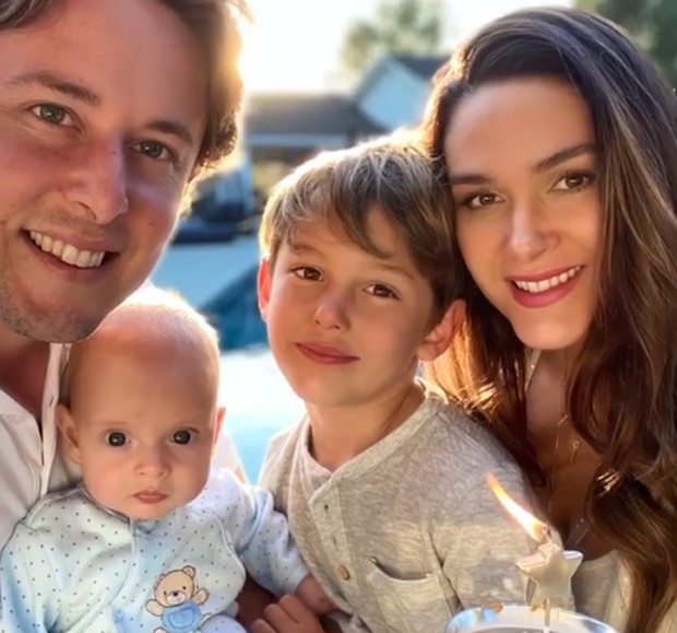 Fernanda Machado com o marido e os filhos (Foto: Reprodução/Instagram)