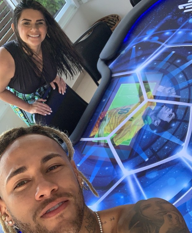 Neymar e Kika Romio (Foto: Reprodução/Instagram)