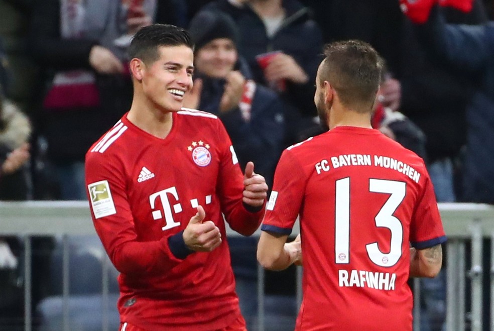 James Rodriguez e Rafinha em goleada do Bayern de Munique â Foto: Reuters