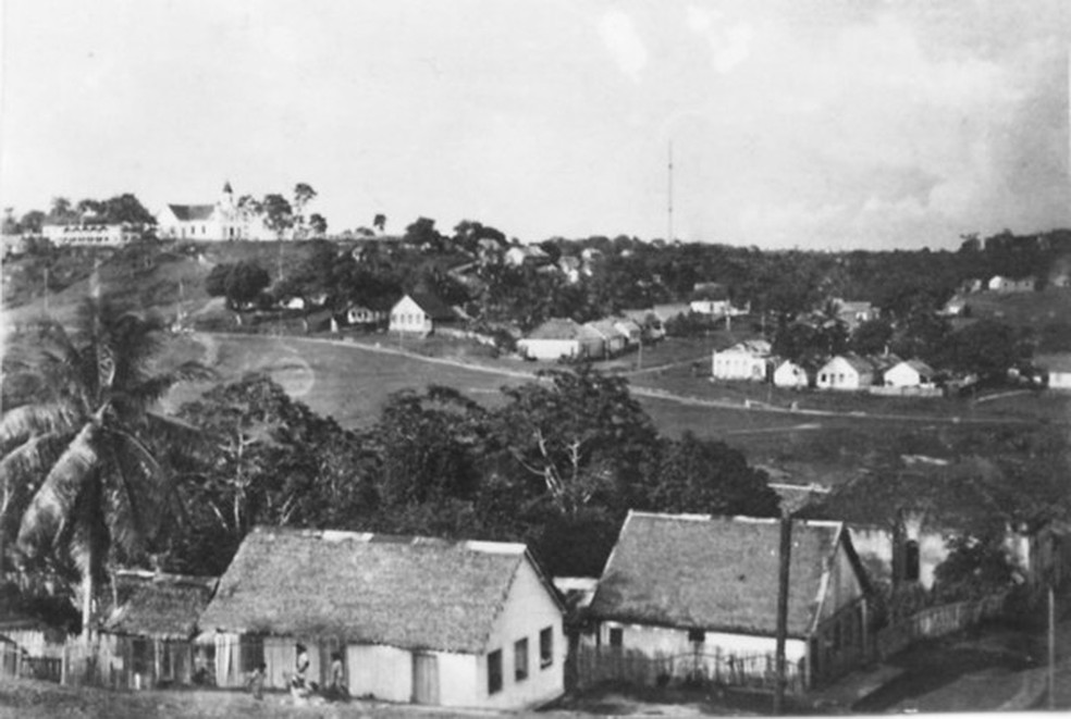 Vista panorâmica de Cruzeiro do Sul nos anos 1950 — Foto: Acervo/IBGE