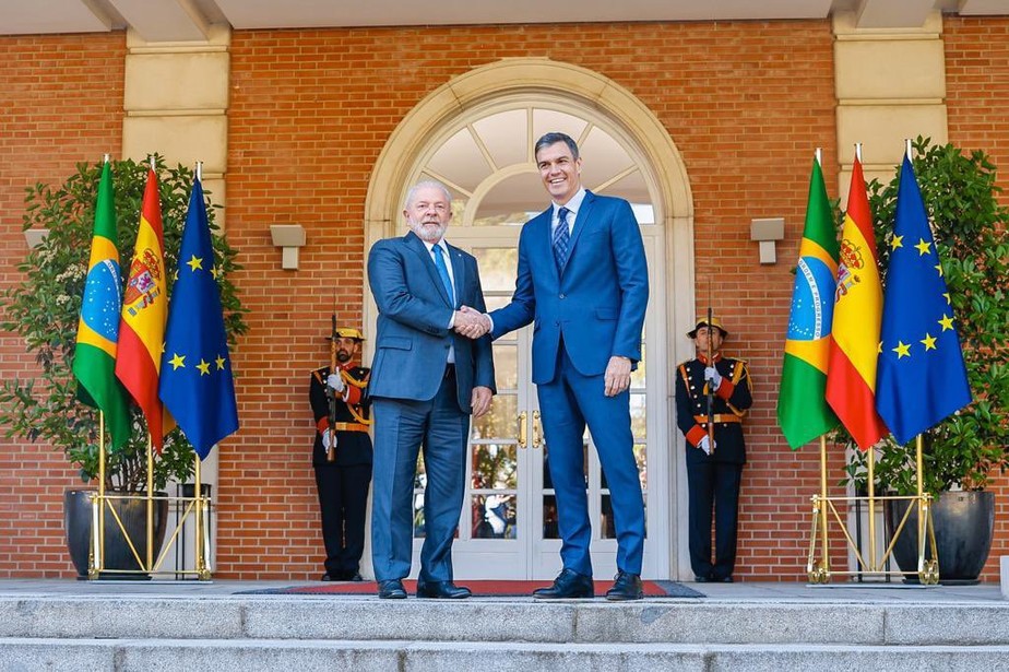 O presidente Luiz Inácio Lula da Silva  e o primeiro-ministro espanhol, durante encontro em Madri
