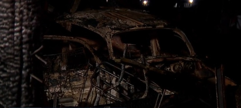 Famílias perderam tudo no incêndio — Foto: Reprodução/RBS TV