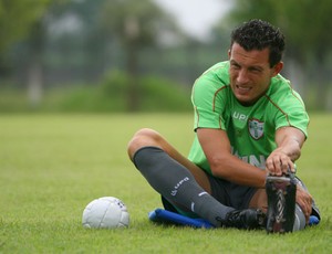 Gustavo em treino da Portuguesa (Foto: Anderson Rodrigues / Globoesporte.com)