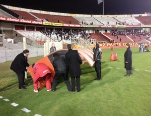 Banco de reservas provoca impasse antes de jogo com o Inter