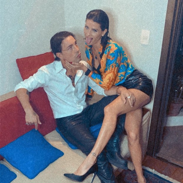 Isabeli Fontana e Di Ferrero também estiveram na festa de Jota Silva (Foto: Reprodução/ Instagram)