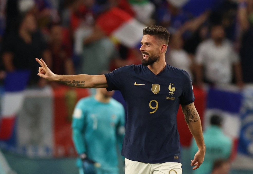 Giroud celebra gol marcado pela França diante da Austrália — Foto: REUTERS