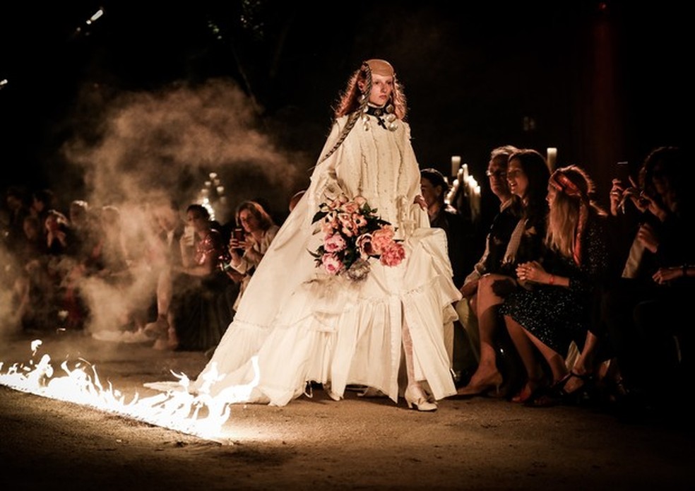 Gucci leva para passarela referências religiosas e cinematográficas | Desfiles | vogue