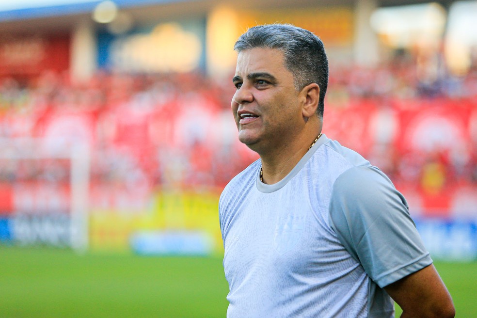Marcelo Cabo valorizou vitória do CRB, mas alertou que precisa caprichar — Foto: Aílton Cruz/Gazeta de Alagoas