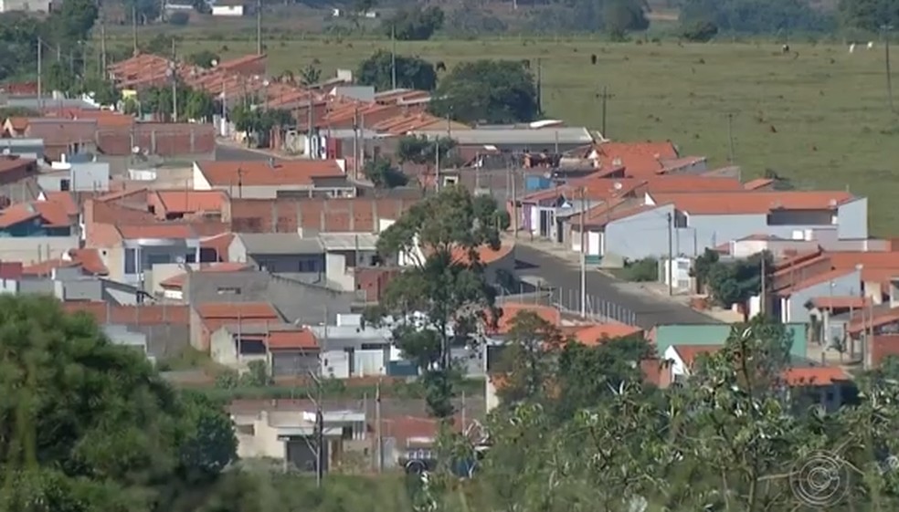 Aumenta o o nÃºmero de negÃ³cios imobiliÃ¡rios na regiÃ£o de Itapetininga â€” Foto: ReproduÃ§Ã£o/TV TEM