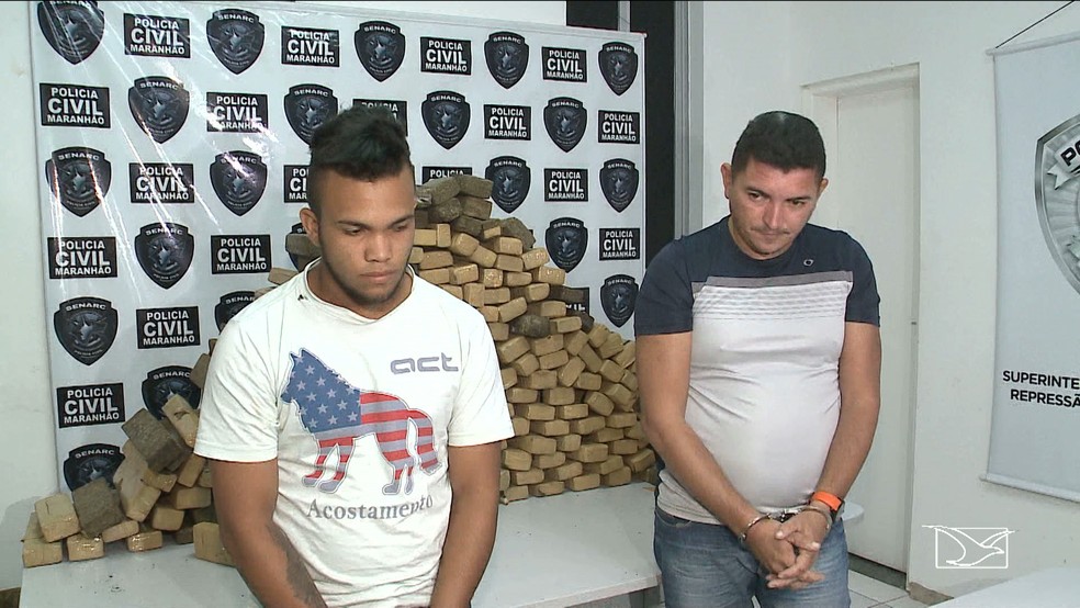 Cleomarcio Lago Abreu (Ã  direita) e Tallysson de Lima Santos (Ã  esquerda) foram presos em posse de 180 quilos de maconha (Foto: ReproduÃ§Ã£o/TV Mirante)