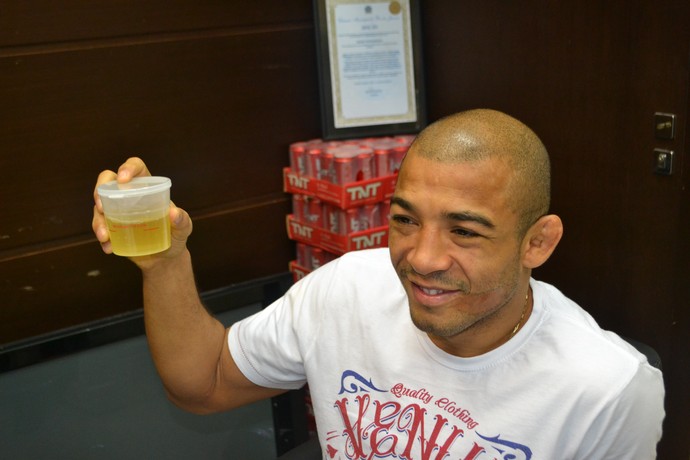 José Aldo exame antidoping NAC (Foto: Raphael Marinho)