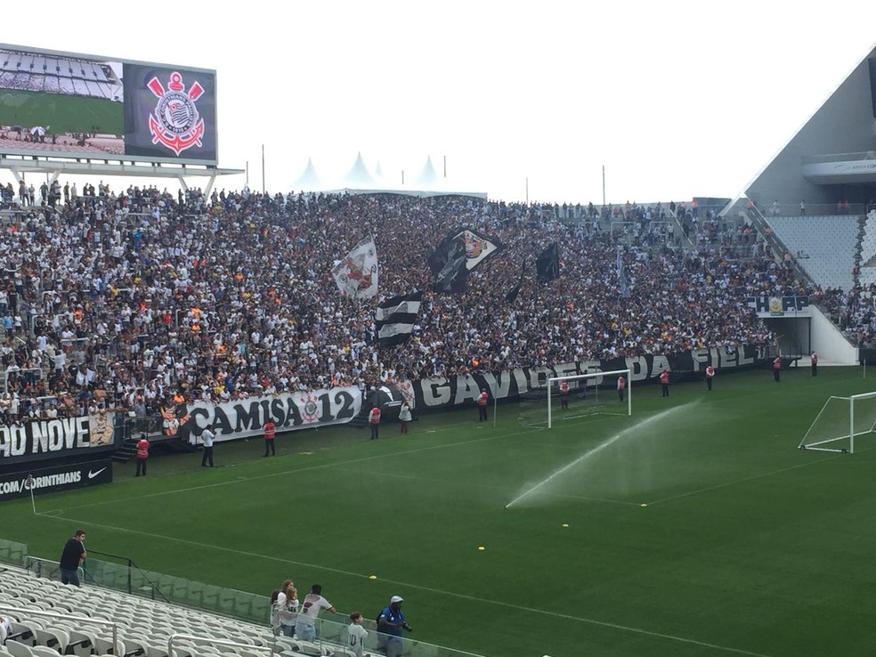 Corinthians treina na Arena (Foto: Marcelo Braga)