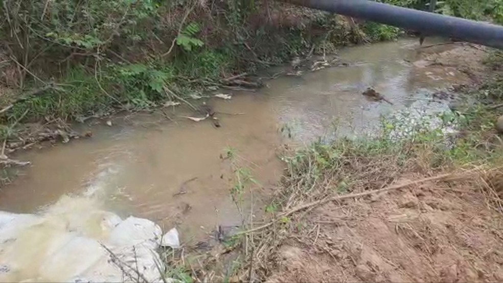 Novo ponto de captação de água no rio do Óleo em Cerejeiras, RO — Foto: Caerd