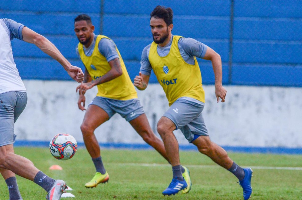 CSA treina na tarde desta quinta e viaja na sexta — Foto: Augusto Oliveira/Ascom CSA