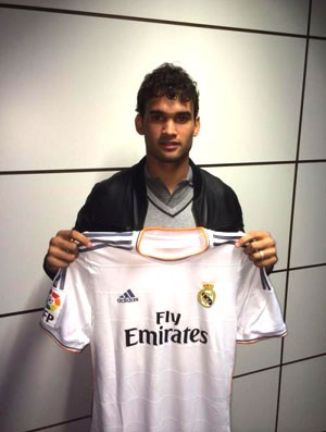 Willian José acerta empréstimo com Real Madrid (Foto: Divulgação)