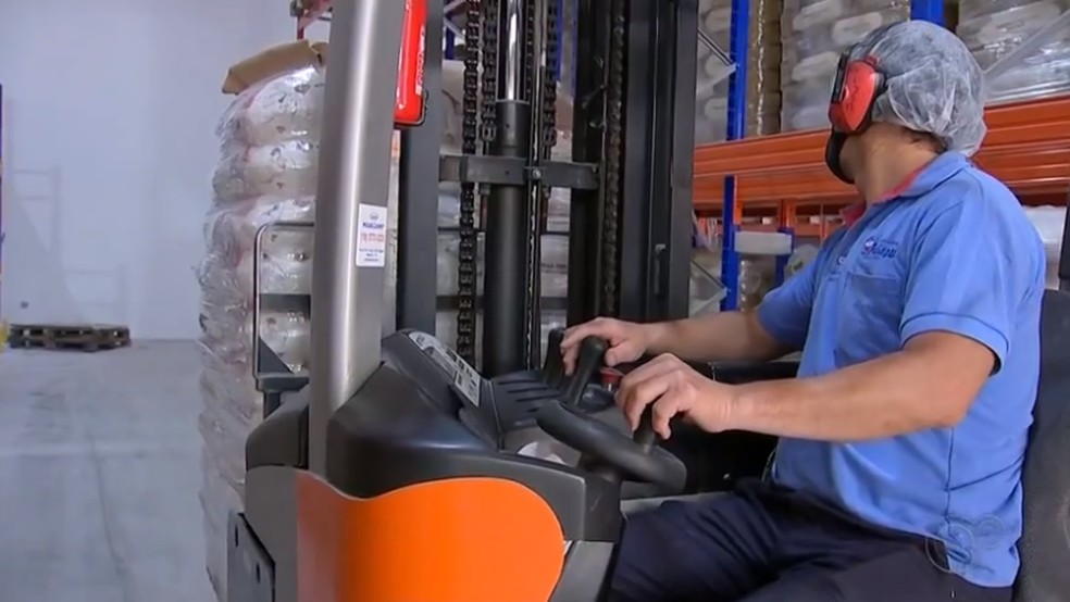 Confiança da indústria voltou a crescer em dezembro — Foto: Reprodução/TV TEM