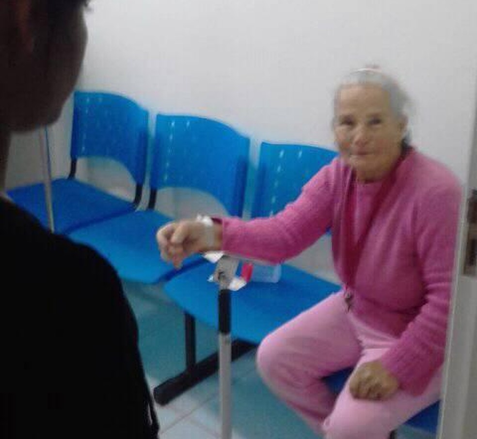 Idosa foi esquecida em posto de saúde em Itapetininga (Foto: Arquivo Pessoal/ Marcelo Augusto de Lima)