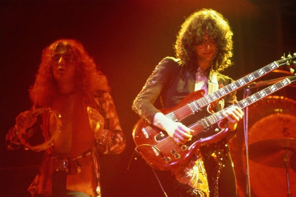 Jimmy Page em ação com o Led Zeppelin (Foto: Divulgação)