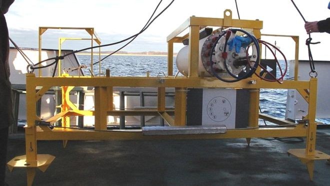 Registro da unidade de energia, uma das duas que compõem equipamento submarino que desapareceu (Foto: FORSCHUNGSTAUCHZENTRUM CAU/BBC)