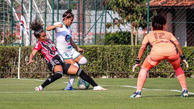 Feminino: São Paulo vence Iranduba em Cotia e mantém invencibilidade no Campeonato Brasileiro