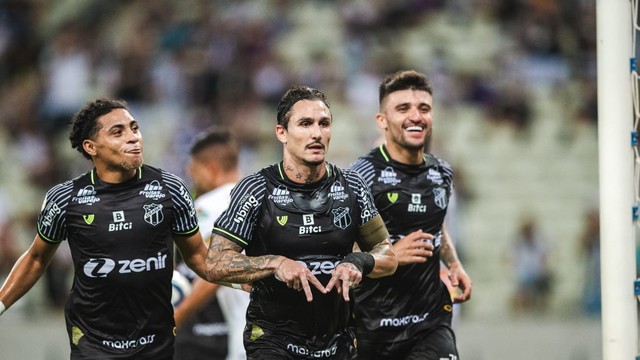 Comemoração Ceará, Vina e Victor Luís