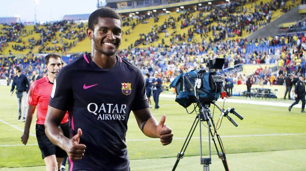 Marlon deixa o BarÃ§a rumo ao futebol italiano (Foto: ReproduÃ§Ã£o / Twitter)