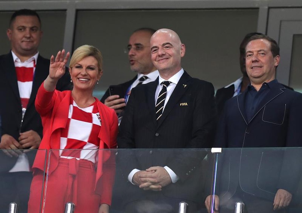 Kolinda Grabar-Kitarovic, presidente da Croácia, e Gianni Infantino, presidente da Fifa  (Foto: EFE)