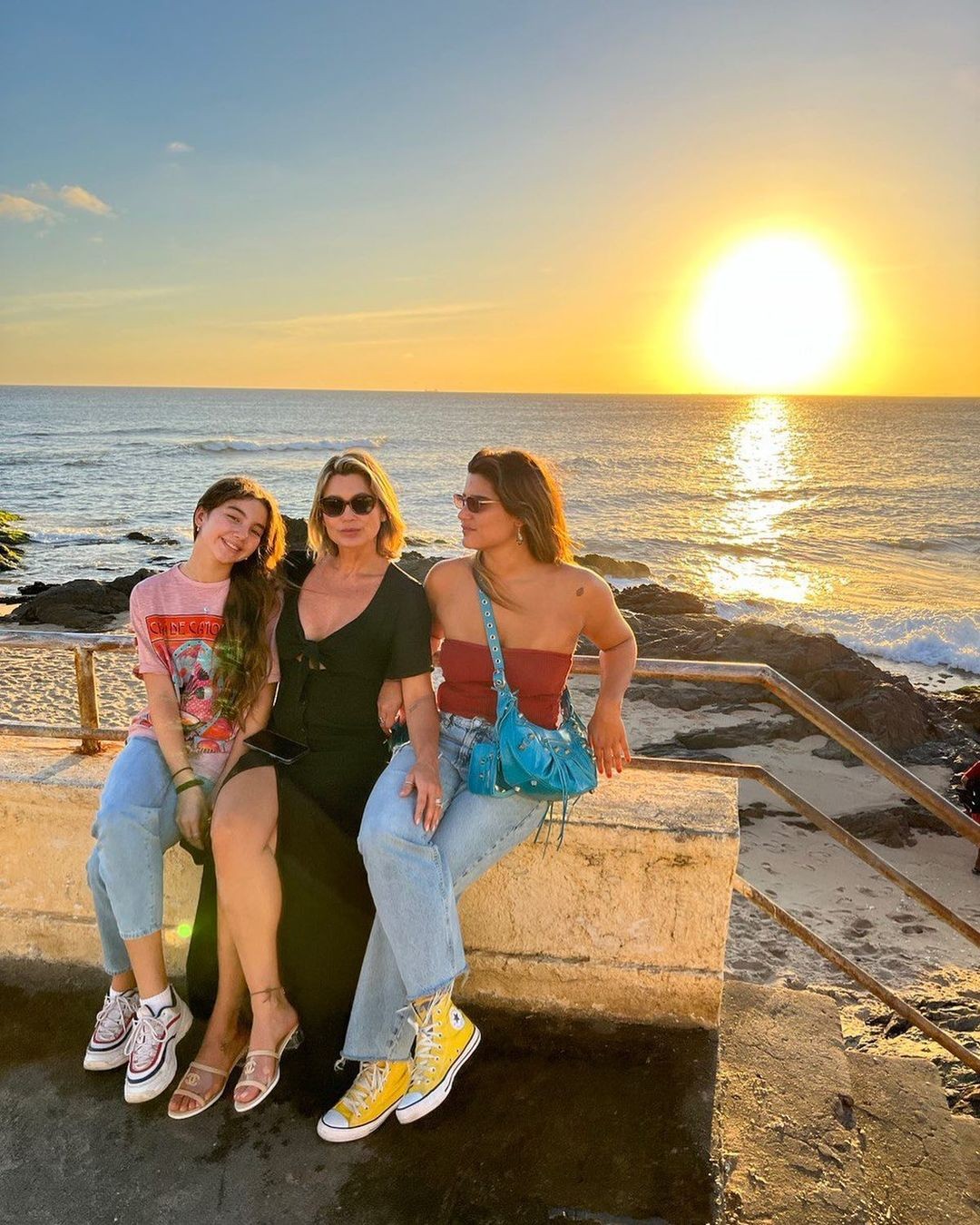 Flávia Alessandra, Olívia e Giulia em Salvador (Foto: Reprodução Instagram)