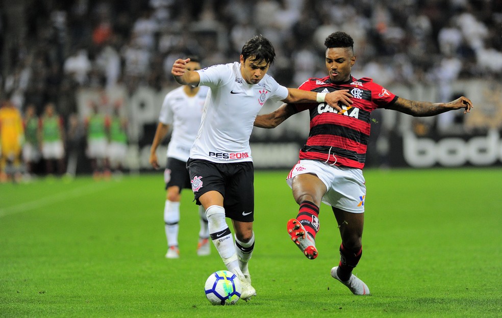 Flamengo e Corinthians se enfrentaram pela semifinal da &uacute;ltima Copa do Brasil &mdash; Foto: Marcos Ribolli 
