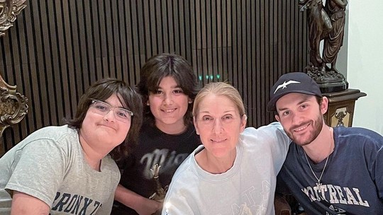 Céline Dion ganha apoio dos filhos após revelar doença neurológica rara: "Sua rocha"