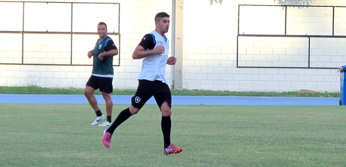 Gegê treino Botafogo (Foto: Gustavo Rotstein) Gegê treino Botafogo (Foto: Gustavo Rotstein)