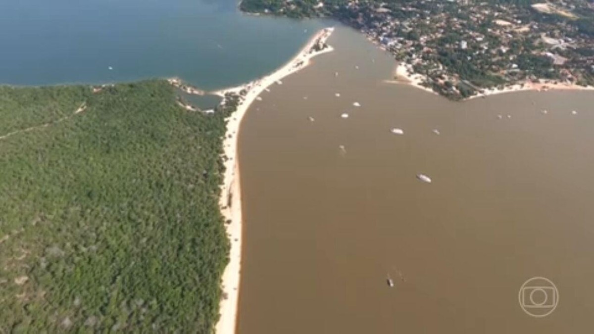 Cientistas e moradores suspeitam de contaminação no rio de uma área conhecida como o ‘Caribe Amazônico’, em Alter do Chão (PA)