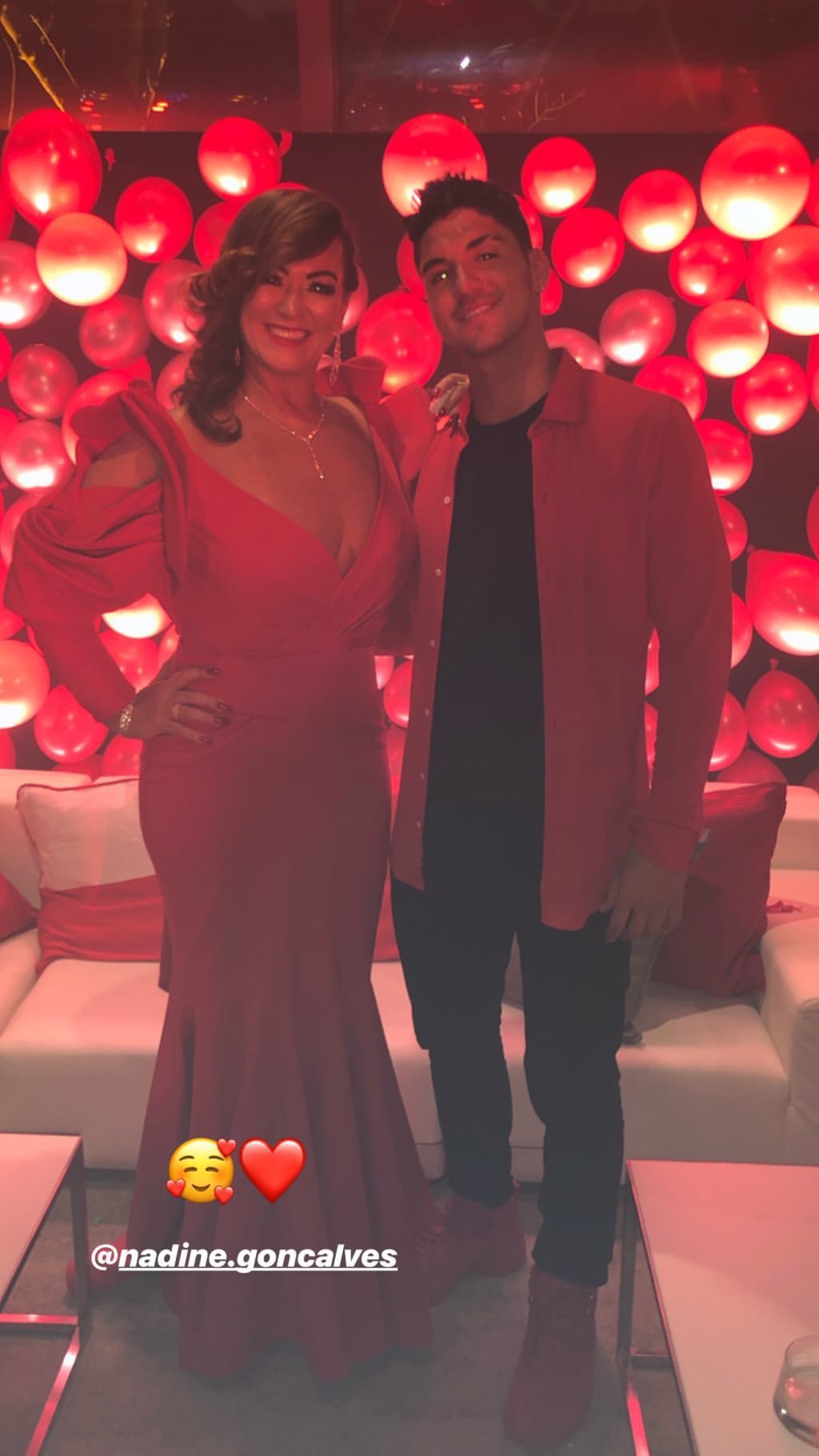 Gabriel Medina e Nadine Golçalves, mãe de Neymar (Foto: Reprodução/Instagram) Gabriel Medina e Nadine Golçalves, mãe de Neymar (Foto: Reprodução/Instagram)