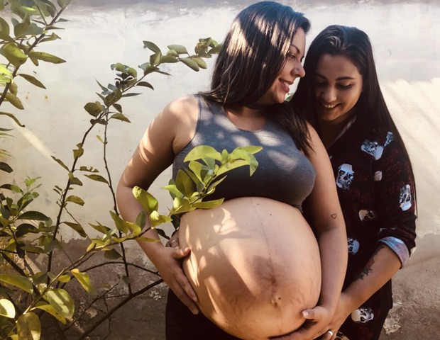 Fernanda e Danielle sempre quiseram ser mãe  (Foto: Jorge Bispo)
