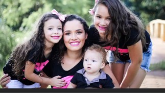 Kassiele Moreira e os três filhos, Amanda, Kamili e Miguel — Foto: Reprodução
