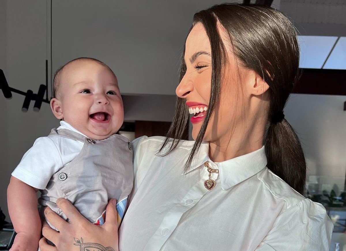 Bianca Andrade com o filho, Cris (Foto: Reprodução/Instagram)