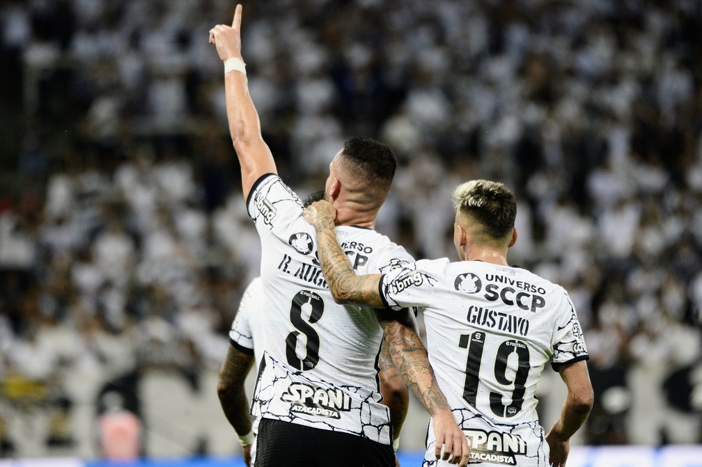 Dê notas aos jogadores de Corinthians x Ponte Preta hoje