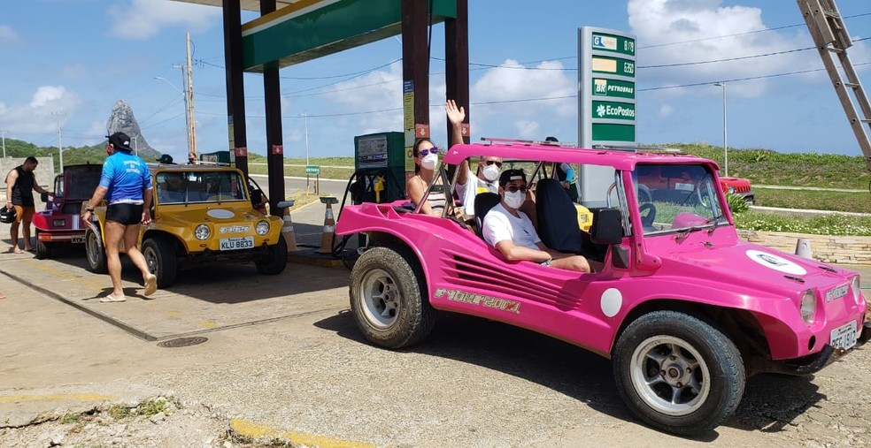 Os turistas também reclamaram do preço da gasolina  — Foto: Ana Clara Marinho/TV Globo