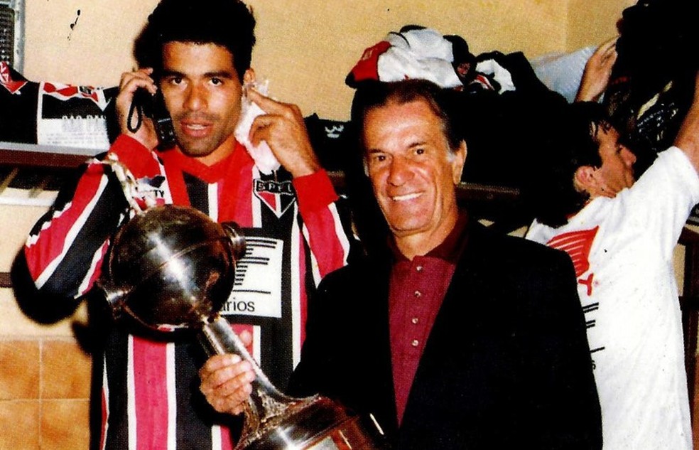 Telê Santana, campeão da Libertadores, com Raí em 1992 pelo São Paulo — Foto: Divulgação