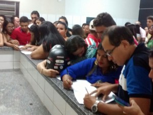 Fãs registraram boletim de ocorrência na Central de Flagrantes (Foto: Divulgação/PM)