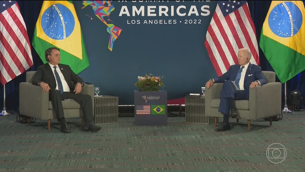 Bolsonaro e Biden durante encontro nos EUA. — Foto: JN