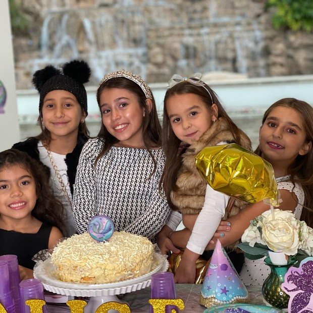 Alice, filha mais velha de Daniela Albuquerque e Amilcare Dallevo Jr, celebra os seus 9 anos (Foto: Reprodução/Instagram)