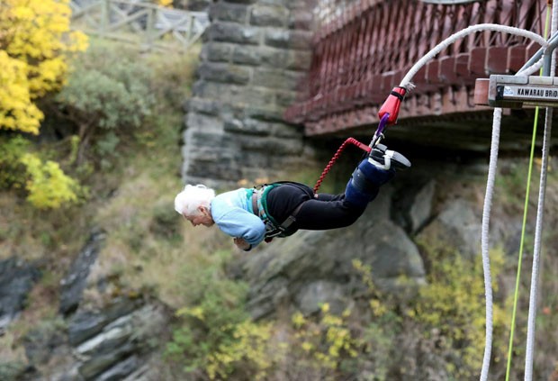 Mary pula de bungee jump aos 91 anos (Foto: AJ Hackett Bungy New Zealand/Divulgação)