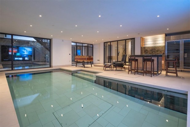 Casa que Tim Burton morou, em Londres, é colocada à venda por £ 20 milhões (Foto:  Right Move UK)