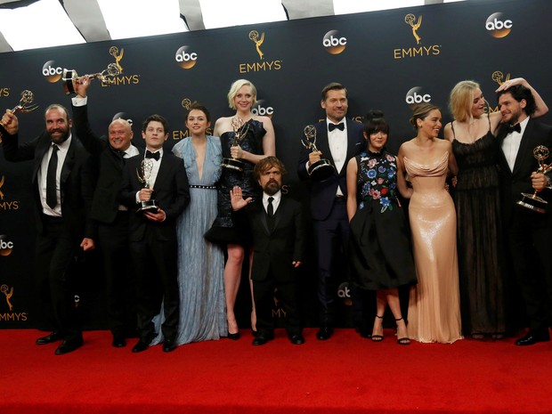 Emmy Awards 2019  Elenco de Game of Thrones apresentará prêmios -  NerdBunker