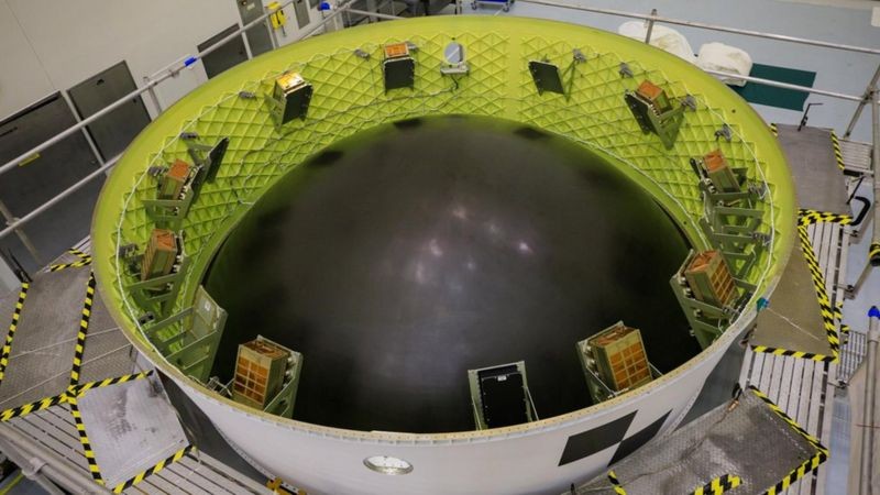 CubeStats são instalados no adaptador de estágios Orion, que será lançado pelo foguete Artemis 1 (Foto: Nasa via BBC News)
